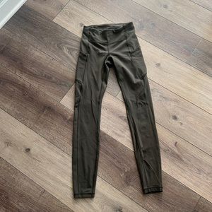 Green Lululemon leggings with pockets